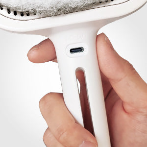Pet Spray Grooming Comb – De-Shedding & Styling Tool for Dogs & Cats